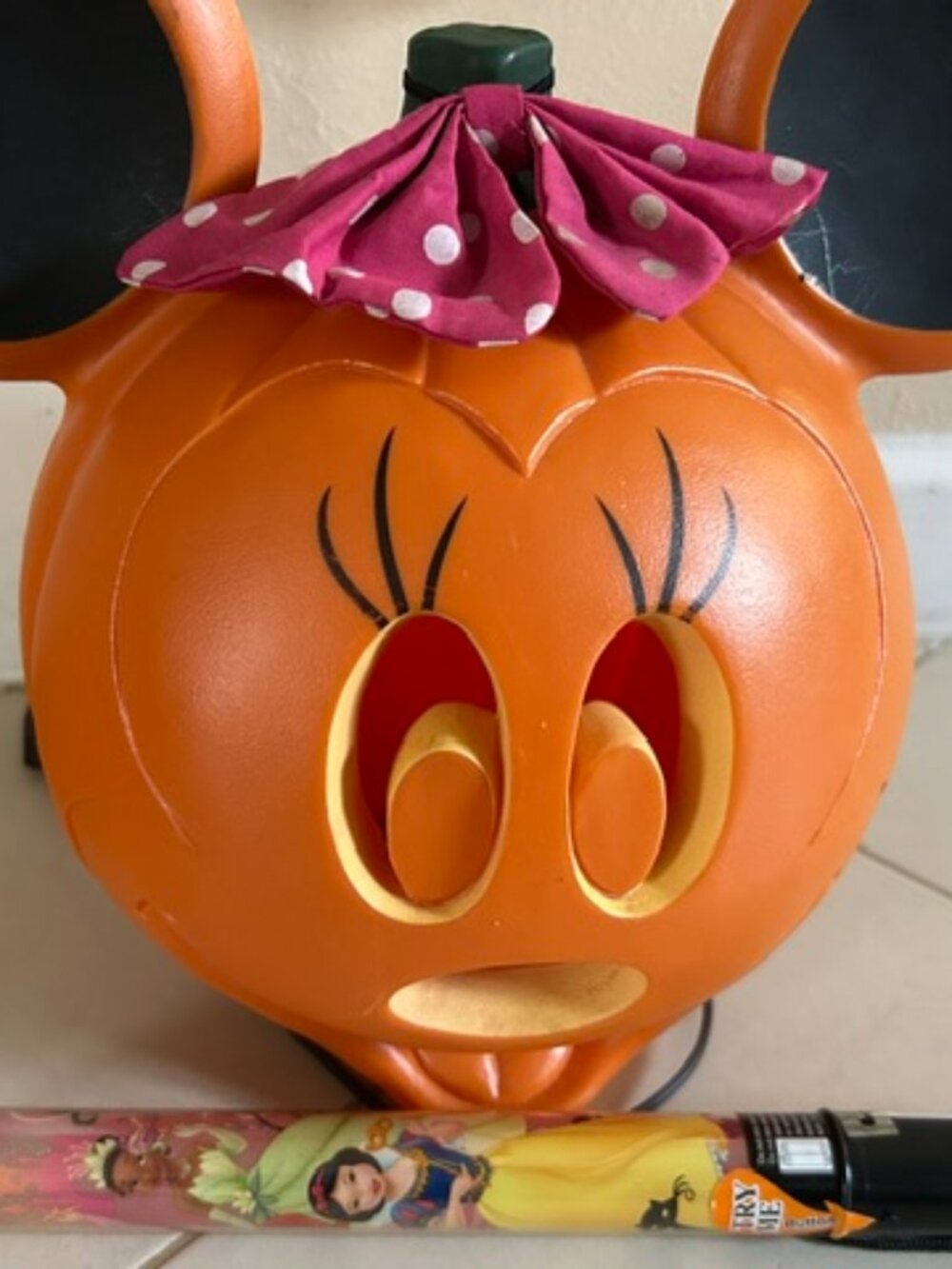 Disney Halloween Light Up Minnie Mouse Pumpkin w Bonus Princess Light Up Wand